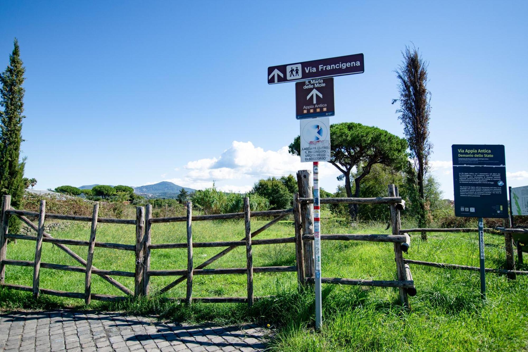 Attico Appia Antica Ciampino Aeroporto Leilighet Santa Maria delle Mole Eksteriør bilde